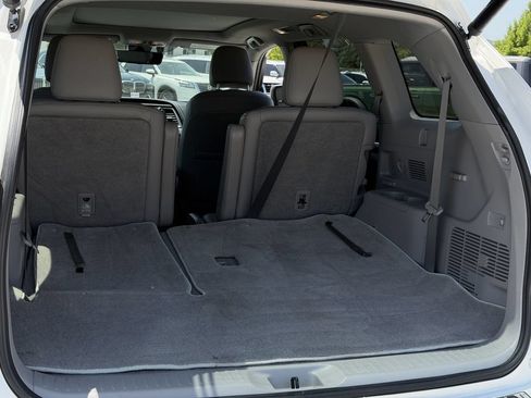 Used 2019 Toyota Highlander Limited Platinum AWD/4WD image 29