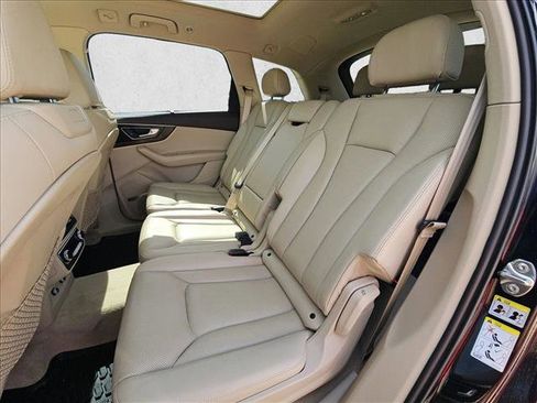 Used 2018 Audi Q7 3.0T Prestige w/ Prestige Package image 17