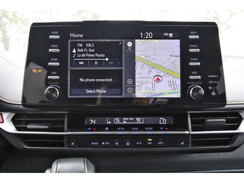 Used 2023 Toyota Sienna XSE image 22