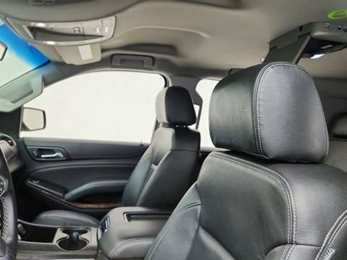 Used 2018 Chevrolet Tahoe LS w/ All-Season Package image 36