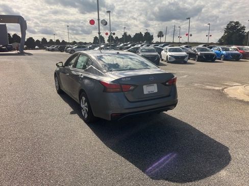 New 2025 Nissan Altima 2.5 S image 9