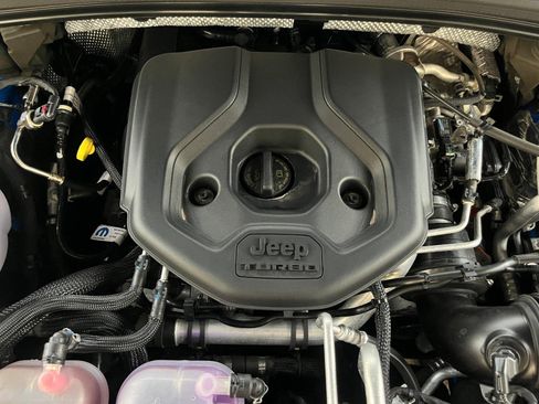 Used 2023 Jeep Grand Cherokee Trailhawk w/ Luxury Tech Group III AWD/4WD image 28