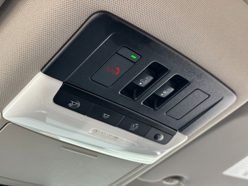 Used 2024 Nissan Rogue SL w/ SL Premium Package FWD image 34