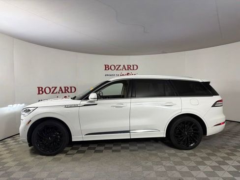 Used 2021 Lincoln Aviator Reserve w/ Equipment Group 210A AWD/4WD image 5