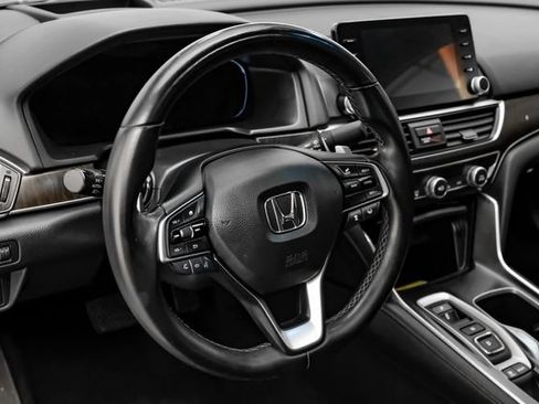 Used 2019 Honda Accord Touring image 14