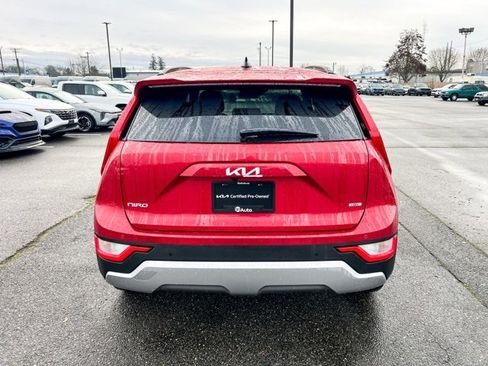 Used 2024 Kia Niro EX image 7