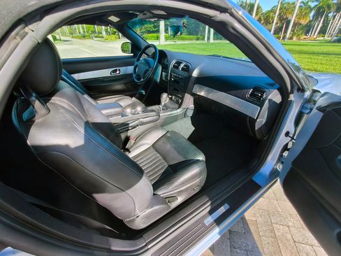 Used 2004 Ford Thunderbird image 37