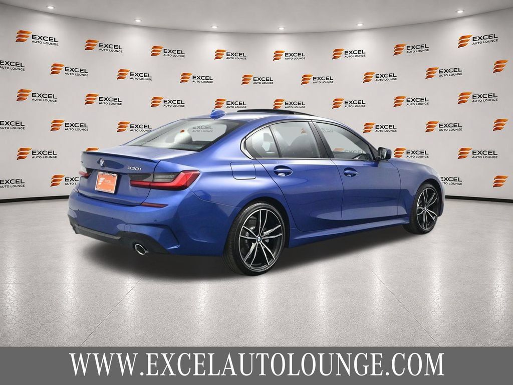 Used 2020 BMW 330i xDrive Sedan w/ M Sport Package AWD/4WD image 5
