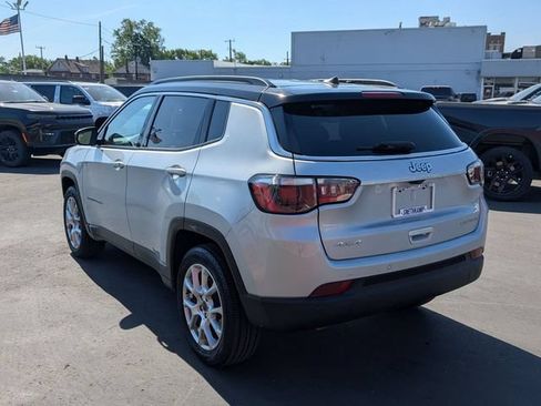 Used 2025 Jeep Compass Limited AWD/4WD image 4
