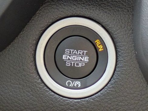 Used 2022 RAM 1500 Laramie w/ Sport Appearance Package AWD/4WD image 29