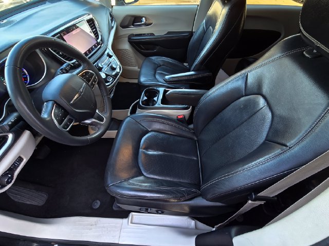 Certified 2022 Chrysler Pacifica Touring-L FWD image 20
