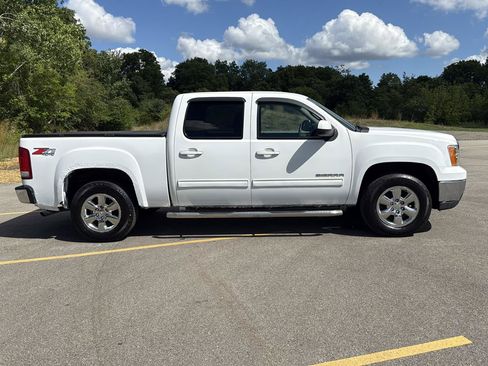 Used 2013 GMC Sierra 1500 SLT w/ SLT Convenience Package AWD/4WD image 4
