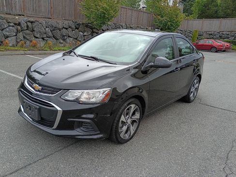 Used 2018 Chevrolet Sonic Premier FWD image 2