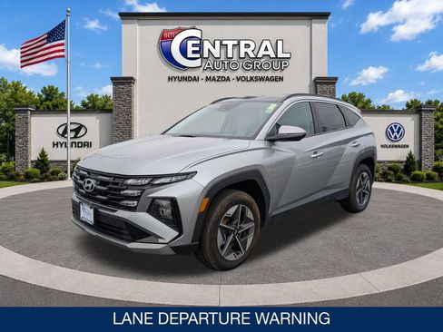 Used 2025 Hyundai Tucson SEL AWD/4WD image 3