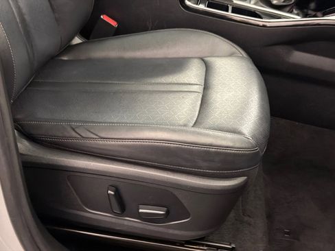 Used 2023 Kia Sorento SX image 12