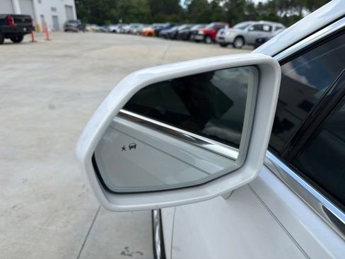 Used 2017 Cadillac XT5 Premium Luxury FWD image 29