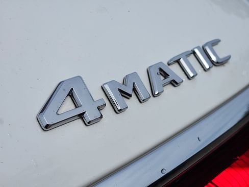 Used 2025 Mercedes-Benz GLS 450 4MATIC image 9