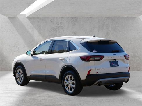 Certified 2023 Ford Escape Active image 4