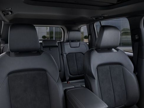 New 2026 Jeep Grand Cherokee Altitude AWD/4WD image 26