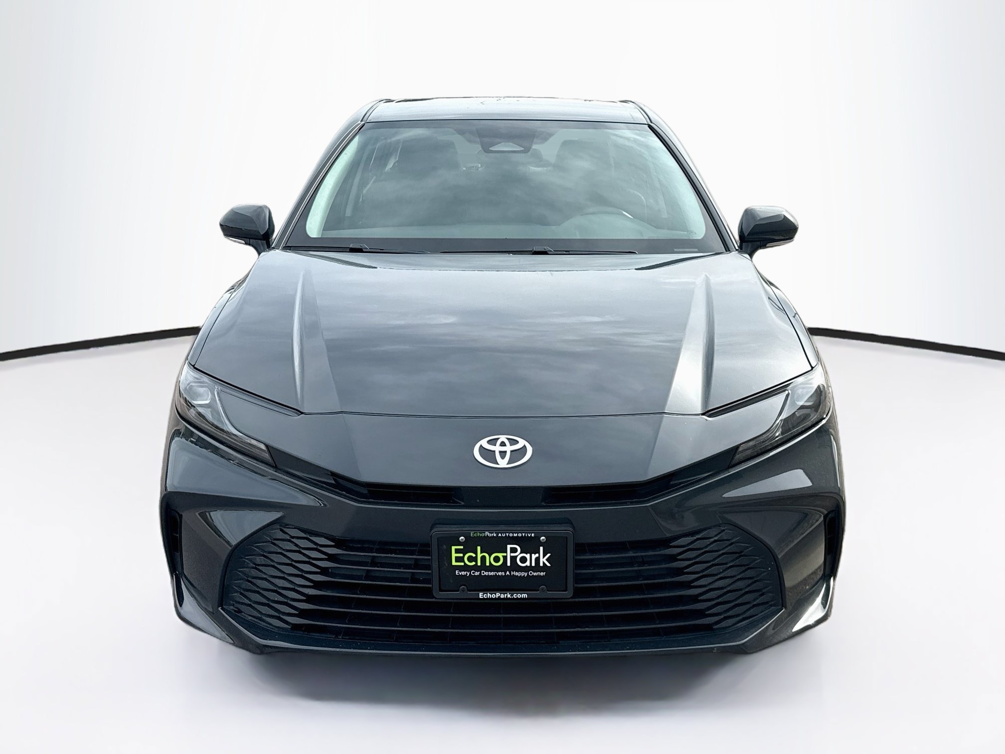Used 2025 Toyota Camry LE FWD image 2