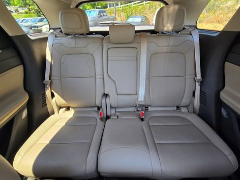 Used 2022 Lincoln Corsair FWD w/ Premium Package image 41
