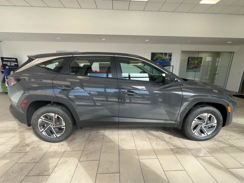 New 2026 Hyundai Tucson Blue SE AWD/4WD image 6