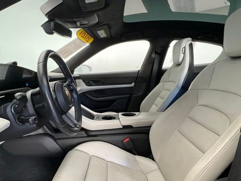 Used 2020 Porsche Taycan Turbo image 5