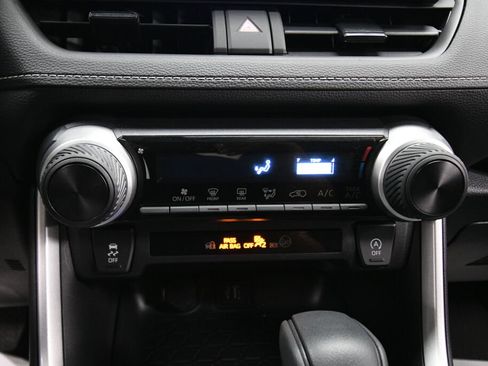 Certified 2025 Toyota RAV4 LE AWD/4WD image 15