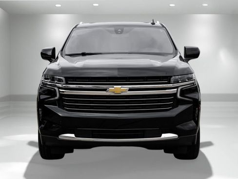 Used 2021 Chevrolet Suburban LT image 5