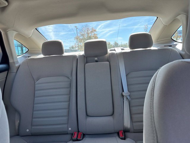 Used 2019 Ford Fusion SE FWD image 10