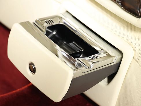 Used 2013 Rolls-Royce Ghost RWD image 67