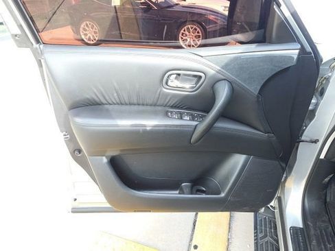 Used 2022 Nissan Armada SV w/ SV Appearance Package image 12