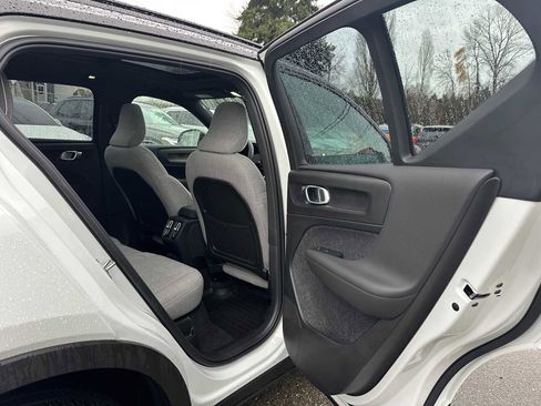 Certified 2023 Volvo XC40 Recharge Ultimate image 13