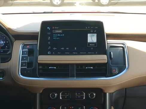 Used 2023 Chevrolet Tahoe Premier AWD/4WD image 15