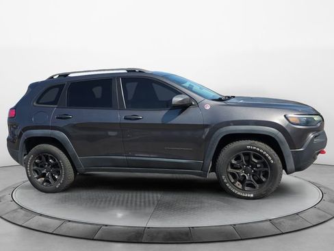 Used 2019 Jeep Cherokee Trailhawk AWD/4WD image 6