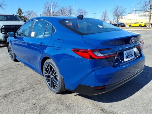 Used 2026 Toyota Camry XLE image 5