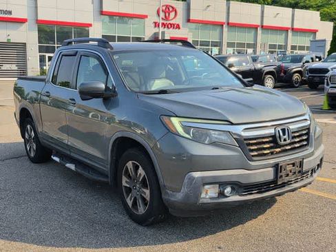 Used 2017 Honda Ridgeline RTL-T image 3