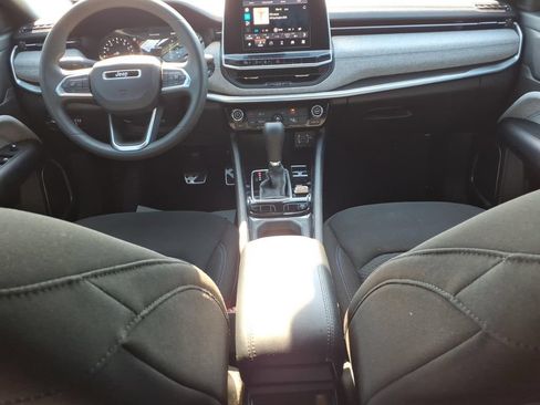 Used 2025 Jeep Compass Sport w/ Mopar Graphics Package AWD/4WD image 38