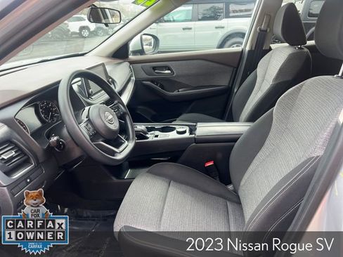 Used 2023 Nissan Rogue SV image 17