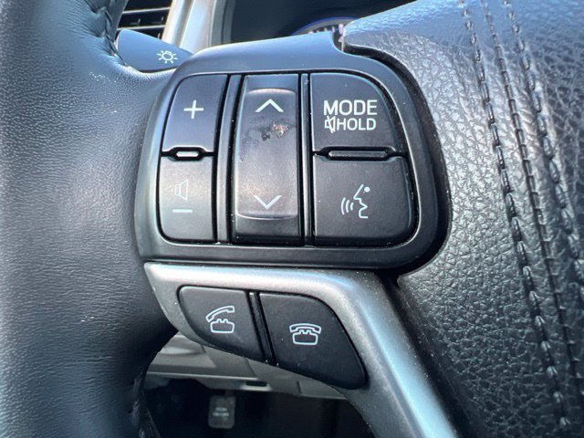 Used 2015 Toyota Highlander Limited Platinum AWD/4WD image 22