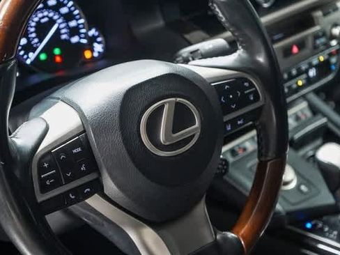 Used 2018 Lexus ES 350 w/ Luxury Package w/Wood Trim image 21