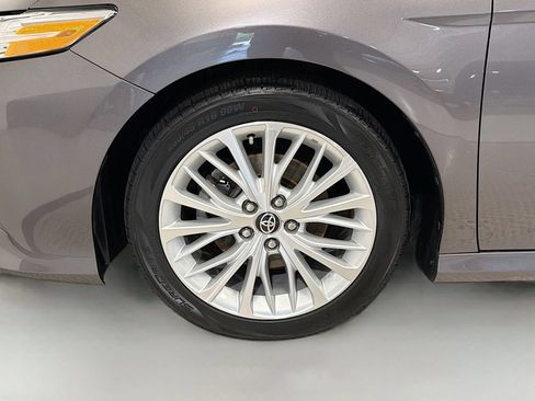 Used 2020 Toyota Camry XLE FWD image 30