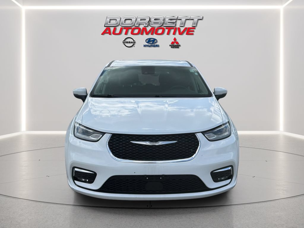 Used 2023 Chrysler Pacifica Touring-L FWD image 33