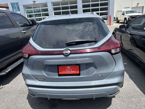 Used 2023 Nissan Kicks SV FWD image 8