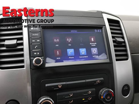 Used 2021 Nissan Frontier SV AWD/4WD image 18