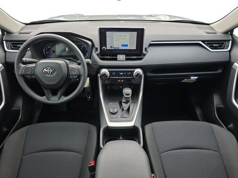 Used 2025 Toyota RAV4 LE image 9