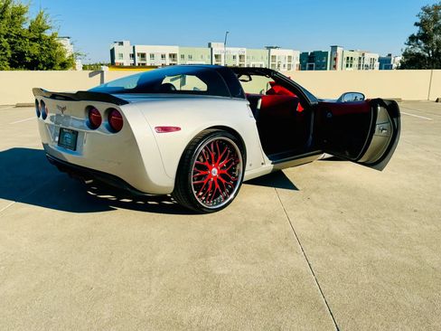 Used 2007 Chevrolet Corvette Coupe w/ Preferred Equipment Group image 57