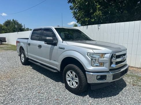 Used 2017 Ford F150 XLT w/ Equipment Group 301A Mid AWD/4WD image 7