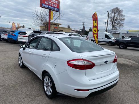 Used 2019 Ford Fiesta SE w/ Equipment Group 201A image 7