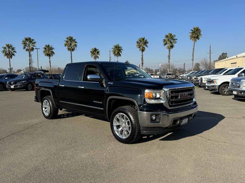 Used 2015 GMC Sierra 1500 SLT w/ SLT Crew Cab Value Package image 2